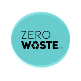 Das Logo des Zero-Waste-Netzwerk Spandau ist ein türkisfarbener Kreis mit schwarzem Schriftzug ZERO WASTE e. V. 