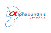 Das α-Bündnis Logo enthält den Umriss des Berliner Bezirks Spandau mit dem Schriftzug α-Bündnis Spandau in den Farben Hellblau und Rot.